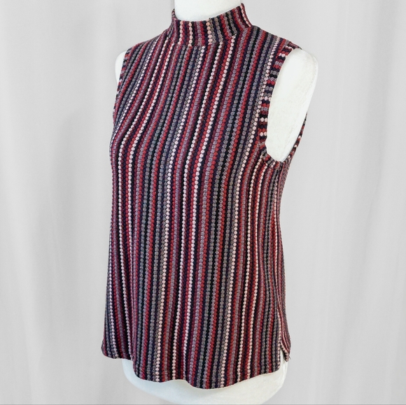 Sleeveless pink and purple mock neck tapestry blouse - Picture 4 of 6